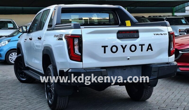 
TOYOTA HILUX ( TRAVO 1GD-FTV 2.8L ) full									