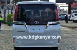 
										TOYOTA ESQUIRE full									