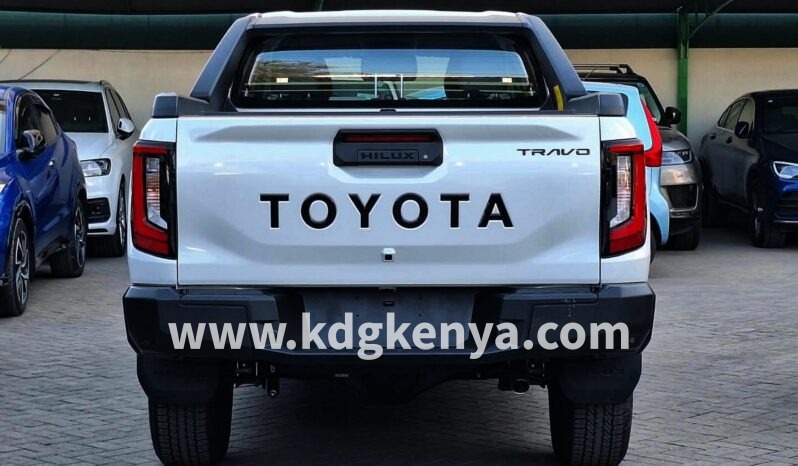 
TOYOTA HILUX ( TRAVO 1GD-FTV 2.8L ) full									