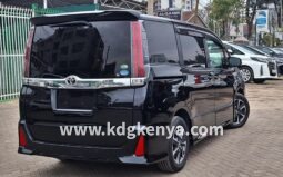 
										TOYOTA NOAH  ( G GRADE 2WD ) full									