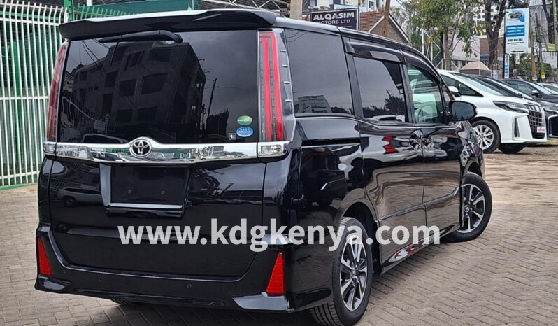 
								TOYOTA NOAH  ( G GRADE 2WD ) full									