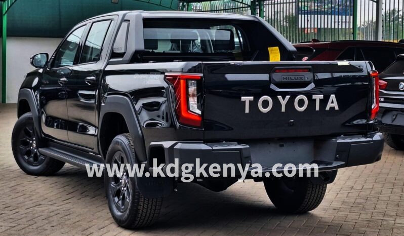 
TOYOTA HILUX ( TRAVO 1GD-FTV 2.8L ) full									