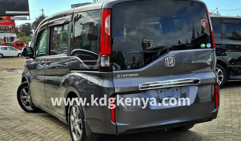 
								HONDA STEPWAGON ( B GRADE ) full									
