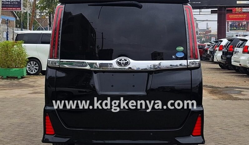 
								TOYOTA NOAH  ( G GRADE 2WD ) full									