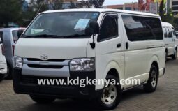 TOYOTA REGIUS ACE ( 4WD DX )