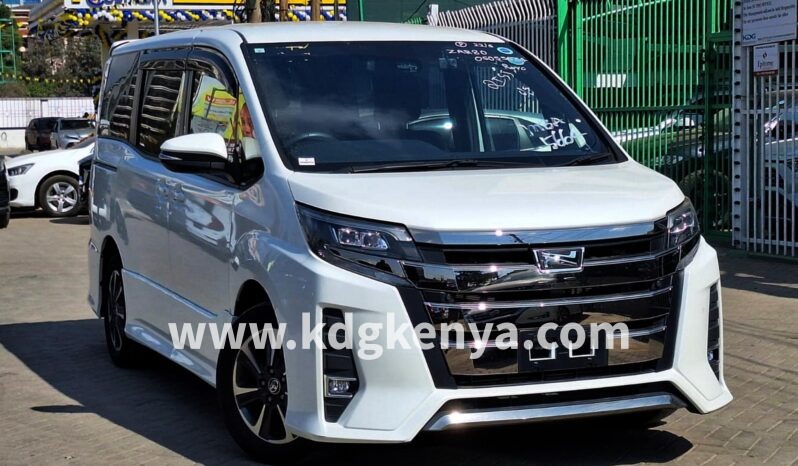 
TOYOTA NOAH full									