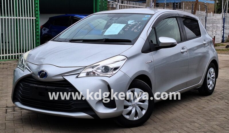 
								TOYOTA VITZ ( HYBRID ) full									