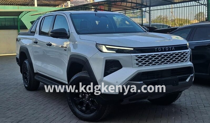 
TOYOTA HILUX ( TRAVO 1GD-FTV 2.8L ) full									