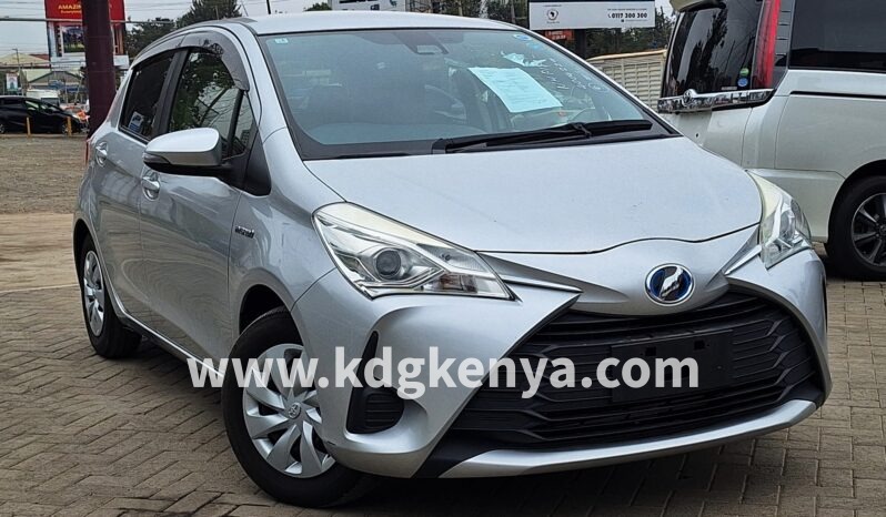 
								TOYOTA VITZ ( HYBRID ) full									
