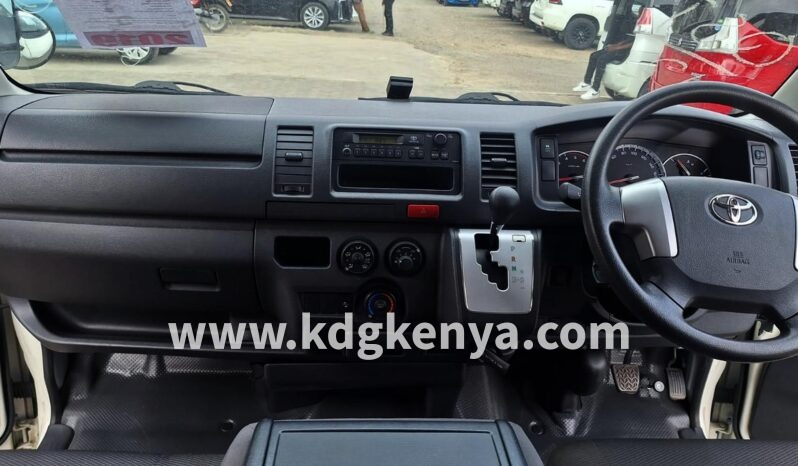 
								TOYOTA REGIUS ACE ( 4WD DX ) full									
