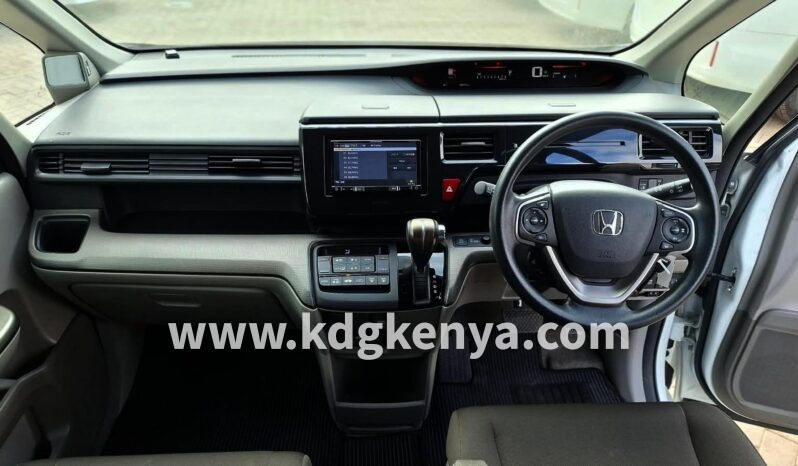 
								HONDA STEPWAGON ( 2WD) full									
