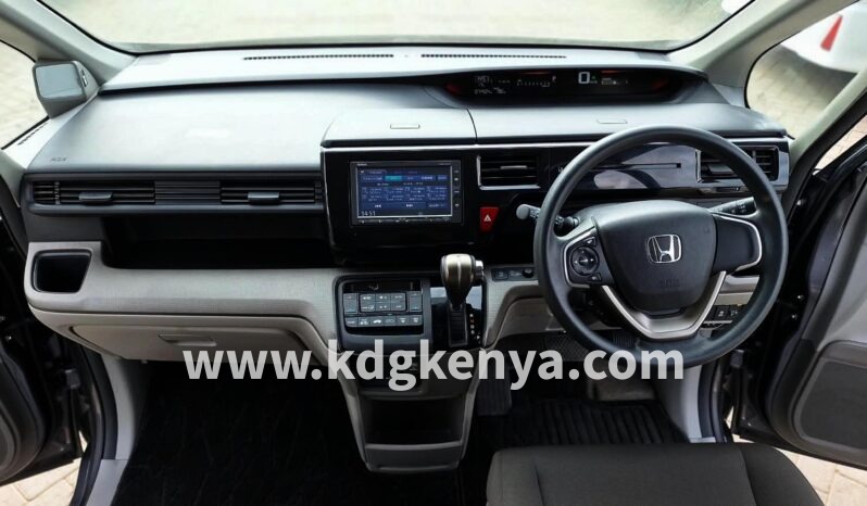 
								HONDA STEPWAGON ( B GRADE ) full									