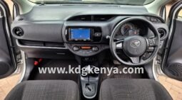 TOYOTA VITZ ( HYBRID )