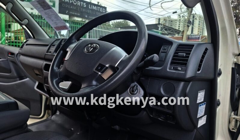 
								TOYOTA REGIUS ACE ( 4WD DX ) full									