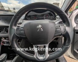 PEUGOT 208