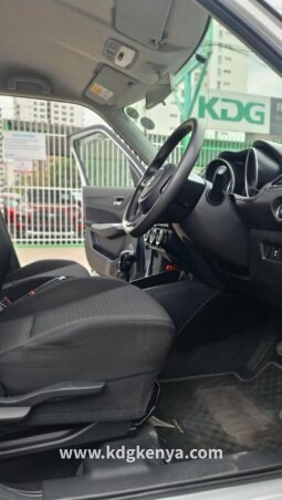 
										SUZUKI SWIFT ( XG GRADE ) full									