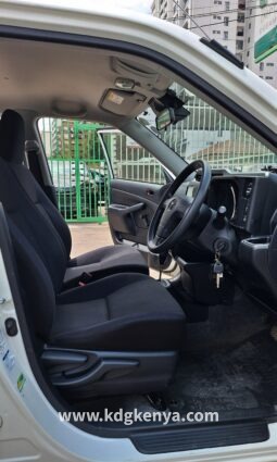 
										TOYOTA SUCCEED VAN full									