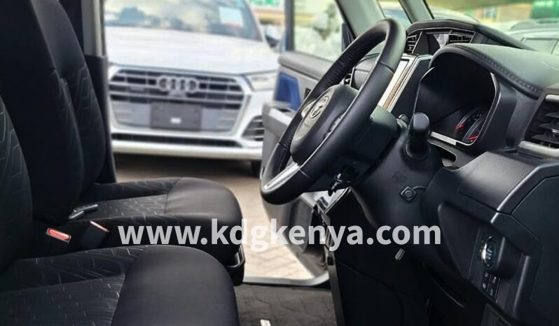 
								TOYOTA ROOMY ( CUSTOM G-T ) full									