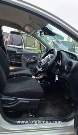 
										TOYOTA VITZ ( HYBRID ) full									