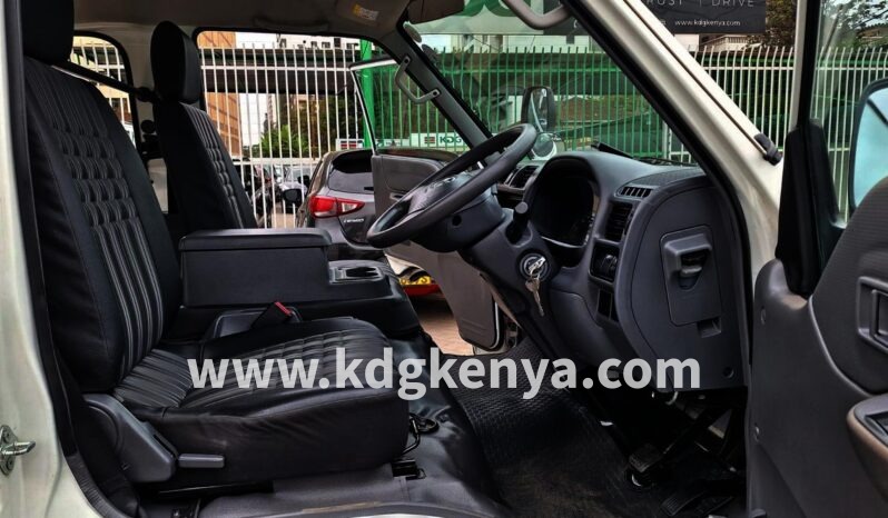 
								MAZDA BONGO full									