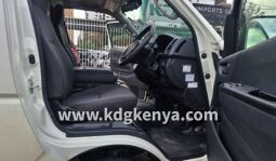 
										TOYOTA REGIUS ACE ( 4WD DX ) full									