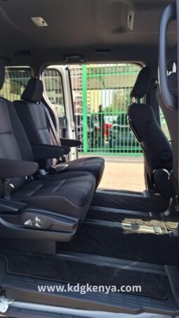 TOYOTA NOAH full
