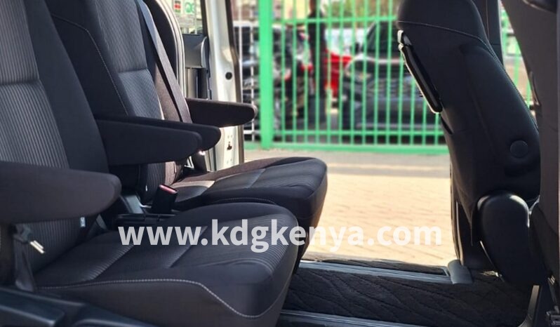 
TOYOTA NOAH full									