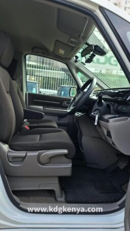 
										HONDA STEPWAGON ( 2WD) full									