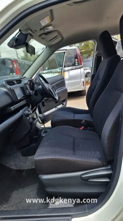 
										TOYOTA SUCCEED VAN full									