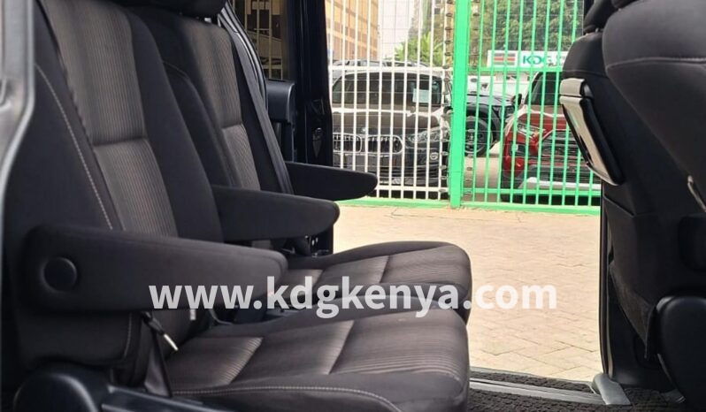
								TOYOTA NOAH  ( G GRADE 2WD ) full									