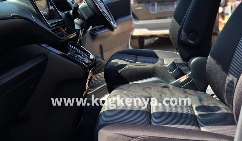 
TOYOTA NOAH full									