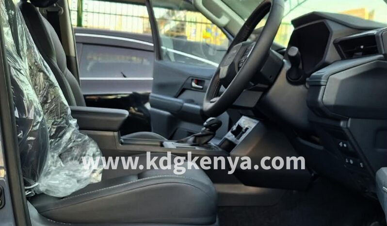 
								TOYOTA HILUX ( TRAVO 1GD-FTV 2.8L ) full									