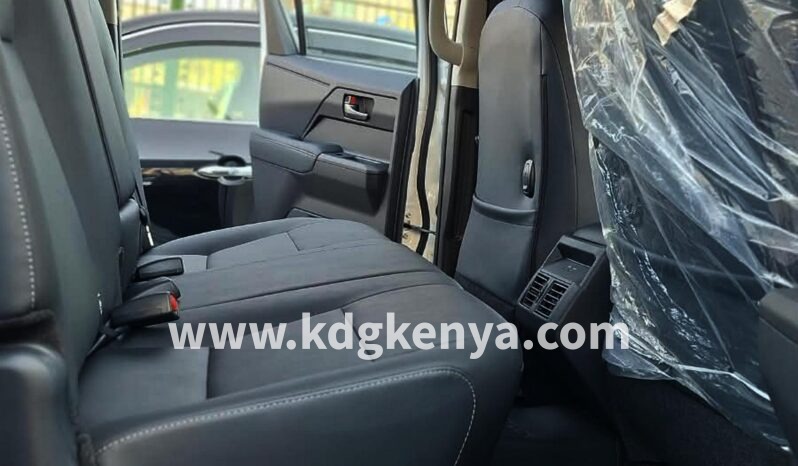 
TOYOTA HILUX ( TRAVO 1GD-FTV 2.8L ) full									