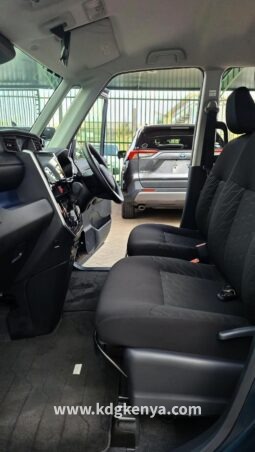 
										TOYOTA ROOMY ( CUSTOM G-T ) full									