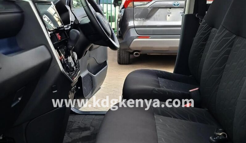 
								TOYOTA ROOMY ( CUSTOM G-T ) full									