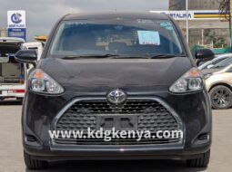 TOYOTA SIENTA ( XV PACKAGE )