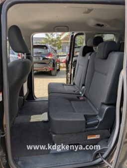 
										TOYOTA SIENTA  ( XV PACKAGE ) full									