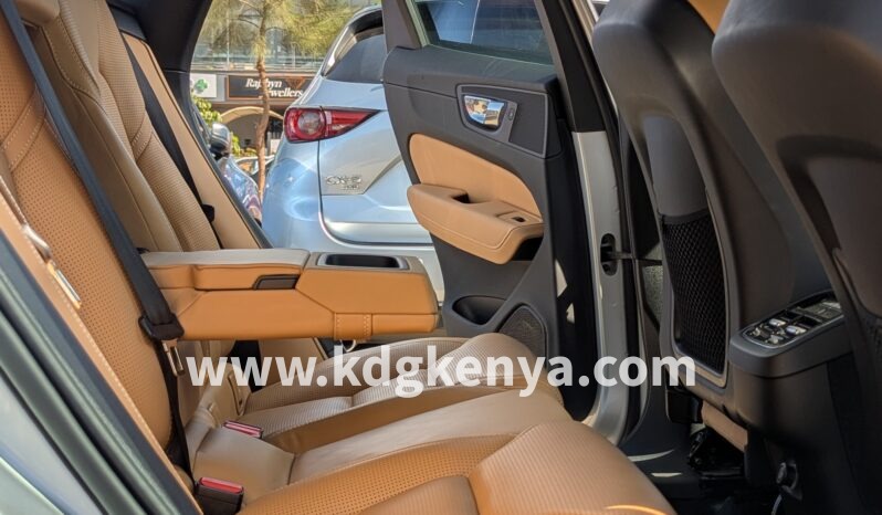 
								VOLVO XC60 ( D4 AWD 2nd GENERATION ) full									