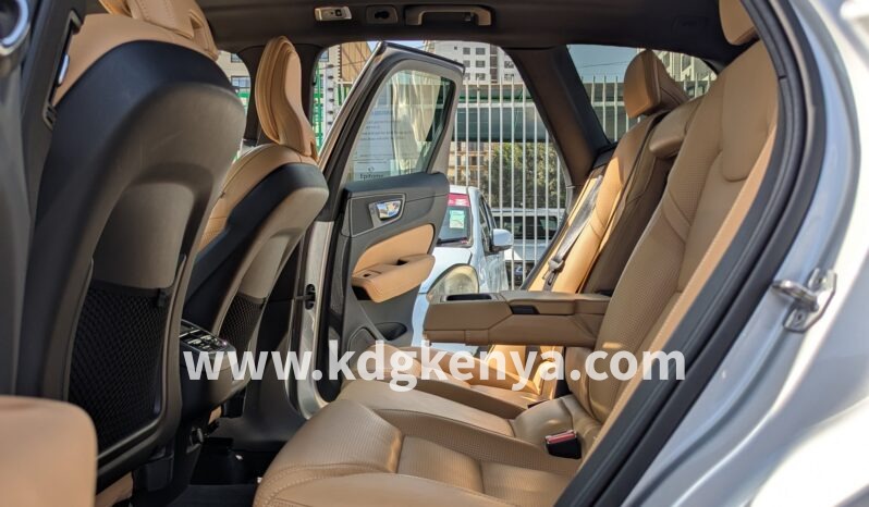 
								VOLVO XC60 ( D4 AWD 2nd GENERATION ) full									