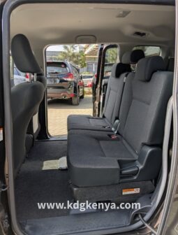 
										TOYOTA SIENTA  ( XV PACKAGE ) full									