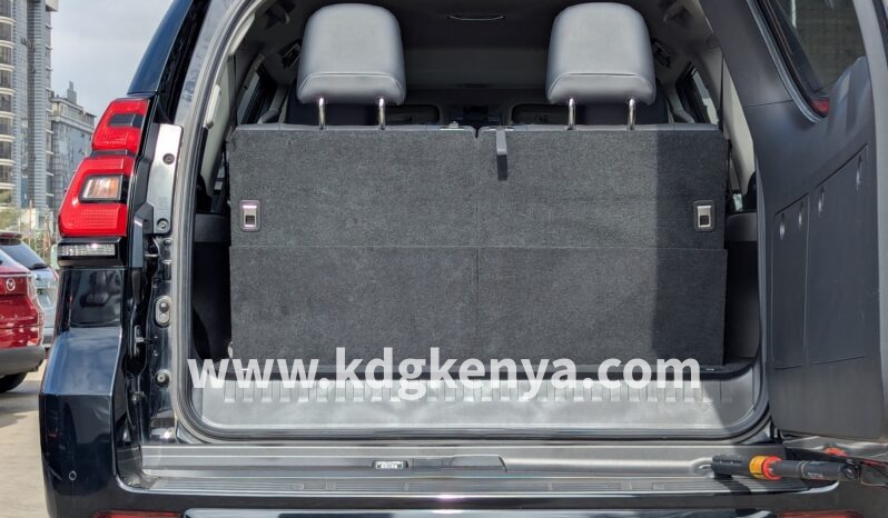 
TOYOTA LANDCRUISER PRADO ( TX Argento Cross FULL4WD ) COLOR : BLACK full									
