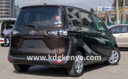 
										TOYOTA SIENTA  ( XV PACKAGE ) full									