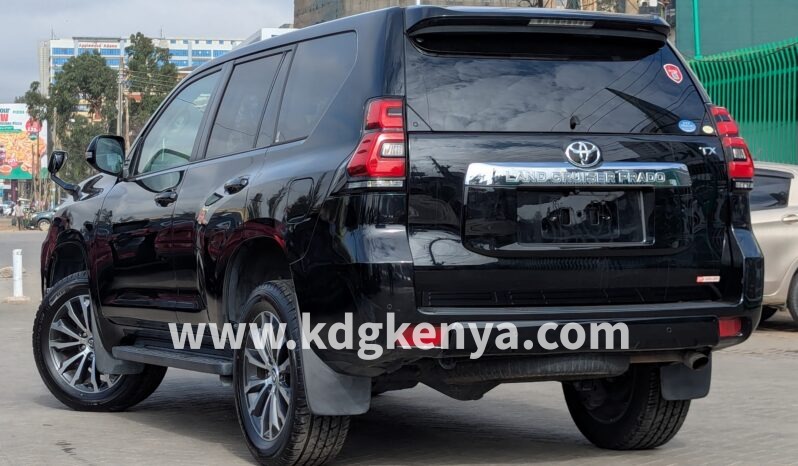 
TOYOTA LANDCRUISER PRADO ( TX Argento Cross FULL4WD ) COLOR : BLACK full									