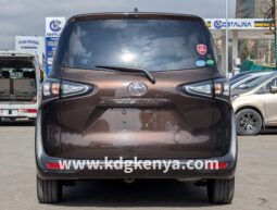 
										TOYOTA SIENTA  ( XV PACKAGE ) full									