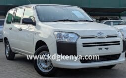 TOYOTA PROBOX ( 4WD DX COMFORT )