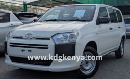 TOYOTA PROBOX ( 4WD DX COMFORT )