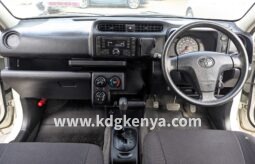 TOYOTA PROBOX ( 4WD DX COMFORT )