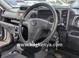 TOYOTA PROBOX ( 4WD DX COMFORT )