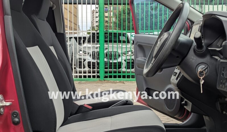 
								TOYOTA PIXES EPOCH ( L SA III ) full									