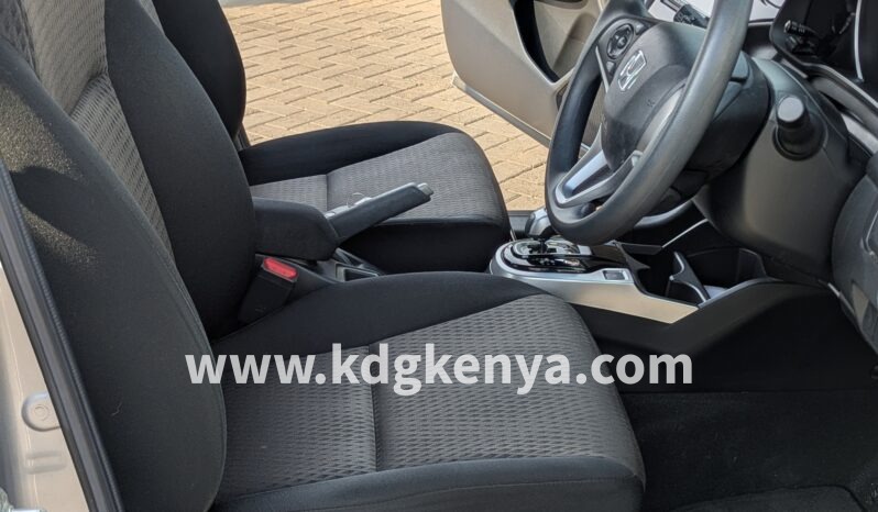 
								HONDA FIT ( HYBRID F ) full									